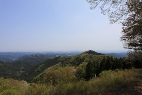 岩茸石山から東方向を望む