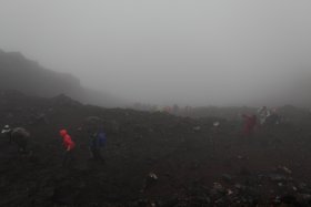 富士宮口を登ってくる登山客