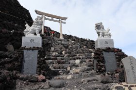 富士吉田口山頂