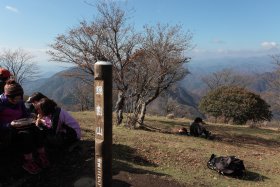 鍋割山