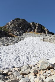 浄土山にかかる雪渓