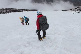 滑らないように慎重に