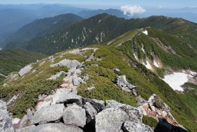 将棊頭山に続く稜線