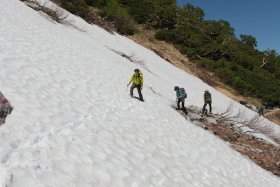 雪渓のトラバース