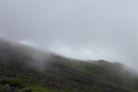 雲に覆われて