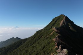 赤岳と富士山