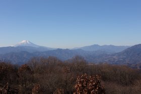 陣馬山　山頂