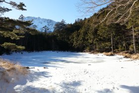 みどり池と天狗岳