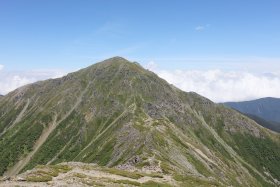 悪沢岳への稜線