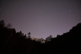 天狗岳と満天の星空