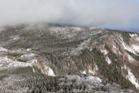 北側はまだ雲の中