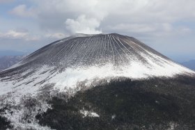 浅間山と前掛山