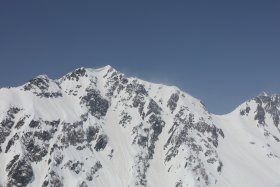 奥穂高岳と雪庇