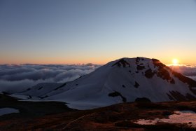 旭岳と夕陽