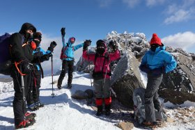 根石岳山頂にて