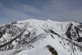 沖武尊山