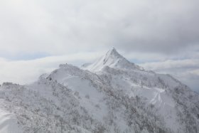 稜線と剣ヶ峰