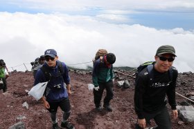 清掃登山