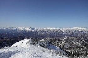 谷川岳、朝日岳、巻機山