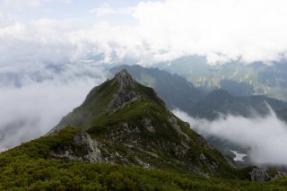 真砂沢へと続く尾根