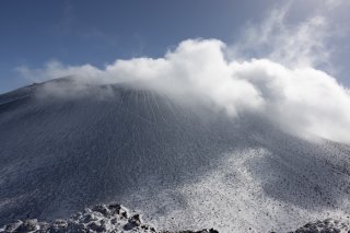 雲に覆われていく浅間山