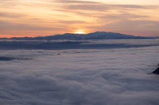 白山に沈む夕陽