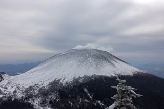 残雪の浅間山