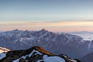 夕陽に染まる剱岳