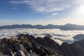 雲海と北アルプスの山々