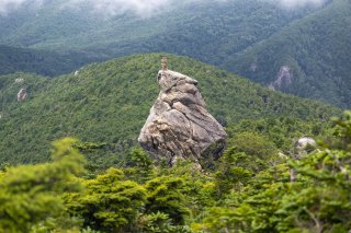金峰山小屋の岩